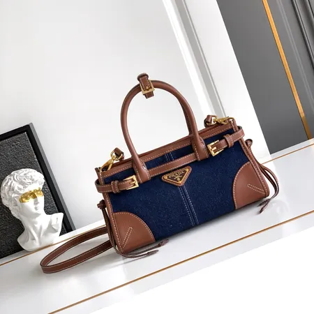 プラダ ハンドバッグ