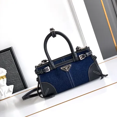 プラダ ハンドバッグ