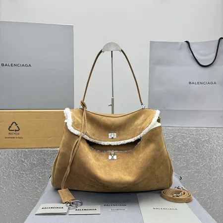 バレンシアガ ハンドバッグ