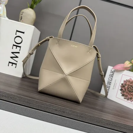 ロエベ ハンドバッグ