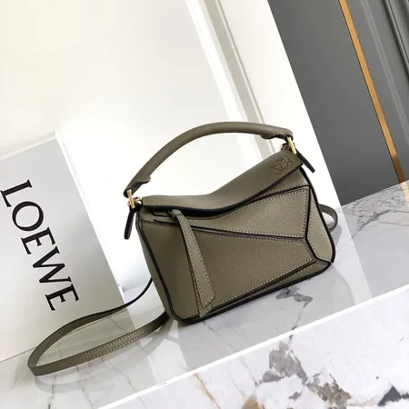 ロエベ ハンドバッグ