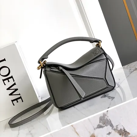 ロエベ ハンドバッグ