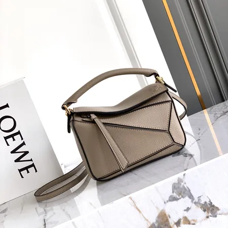 ロエベ ハンドバッグ