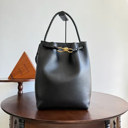 ボッテガ ヴェネタ ハンドバッグ