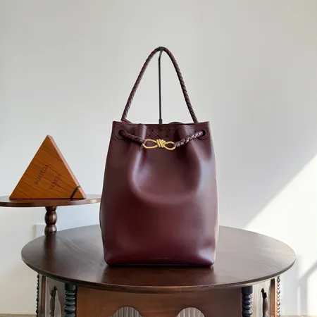 ボッテガ ヴェネタ ハンドバッグ