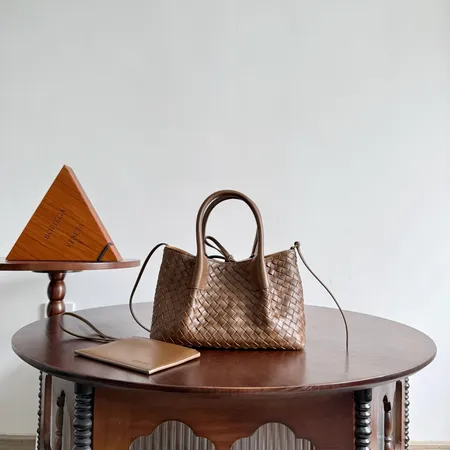 ボッテガ ヴェネタ ハンドバッグ