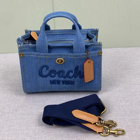 コーチ ハンドバッグ