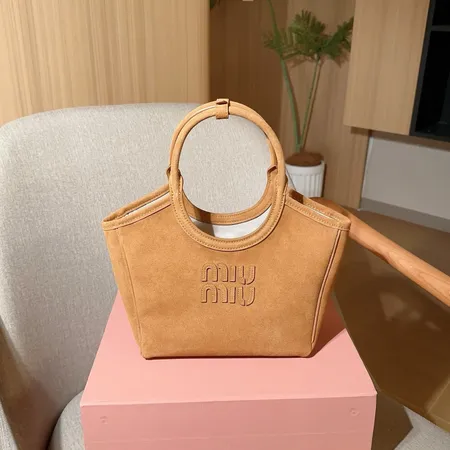 ミュウミュウ ハンドバッグ