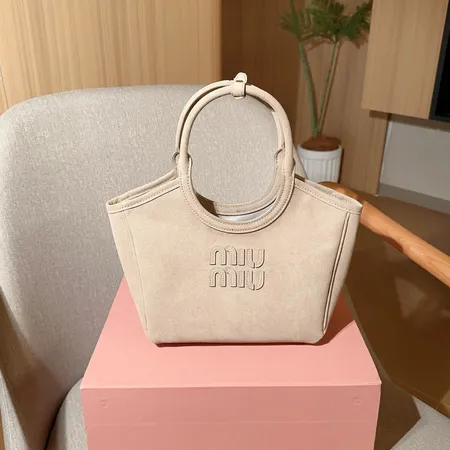 ミュウミュウ ハンドバッグ