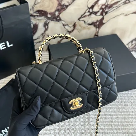 シャネル ハンドバッグ