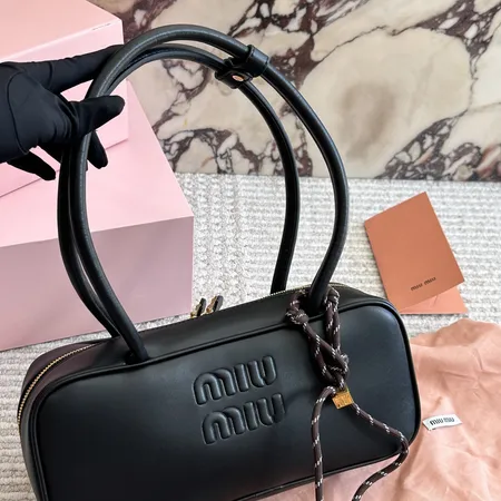 ミュウミュウ ハンドバッグ