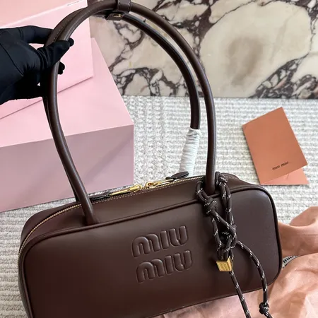 ミュウミュウ ハンドバッグ