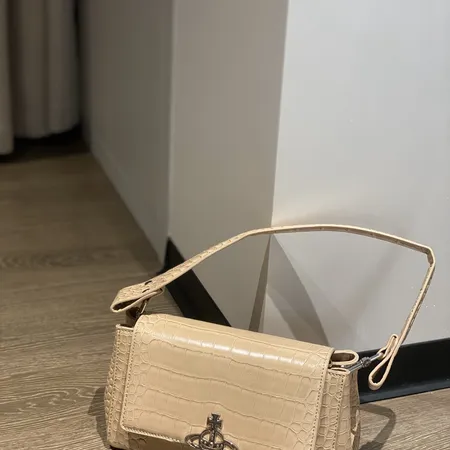 ヴィヴィアン・ウエストウッド ハンドバッグ