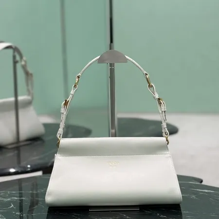 プラダ ハンドバッグ