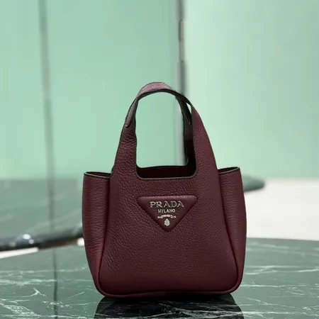 プラダ ハンドバッグ