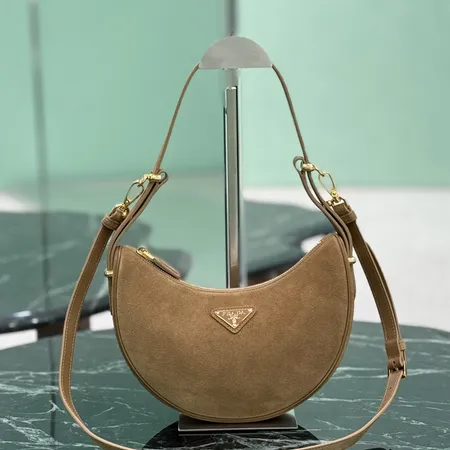 プラダ ハンドバッグ