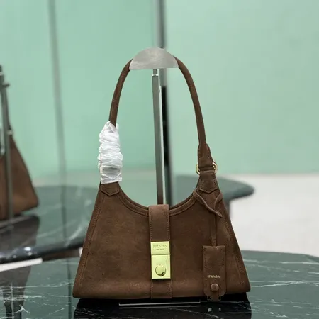 プラダ ハンドバッグ