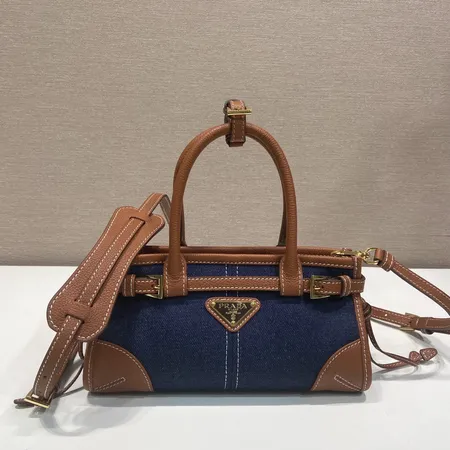 プラダ ハンドバッグ