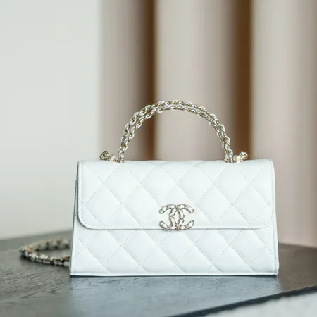 シャネル ショルダーバッグ