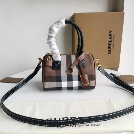 バーバリー ス ハンドバッグ