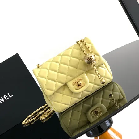 シャネル ショルダーバッグ