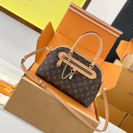 シャネル ハンドバッグ