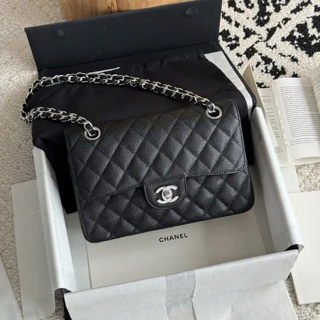 シャネル ショルダーバッグ