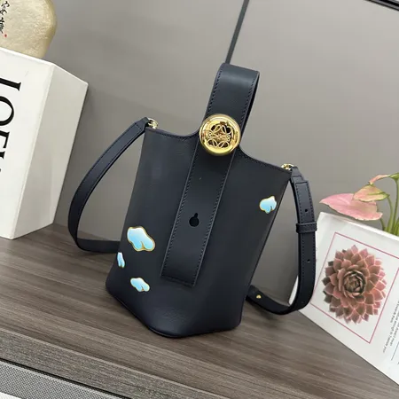 ロエベ ハンドバッグ