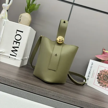 ロエベ ハンドバッグ