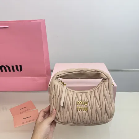 ミュウミュウ ハンドバッグ