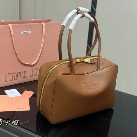 ミュウミュウ ハンドバッグ