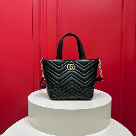 グッチ ハンドバッグ