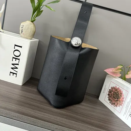 ロエベ ハンドバッグ