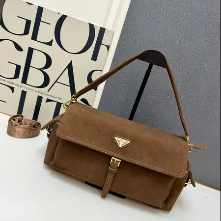 プラダ ハンドバッグ