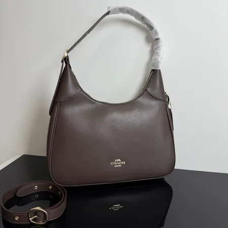 コーチ ショルダーバッグ