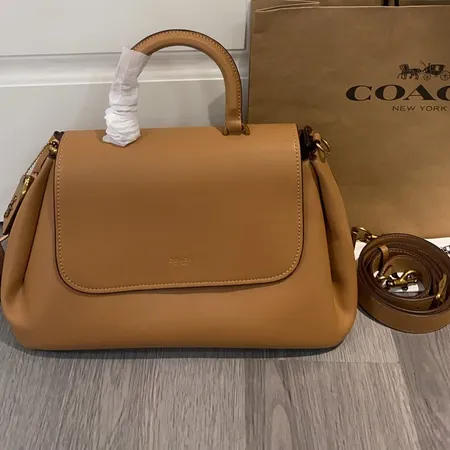 コーチ ハンドバッグ