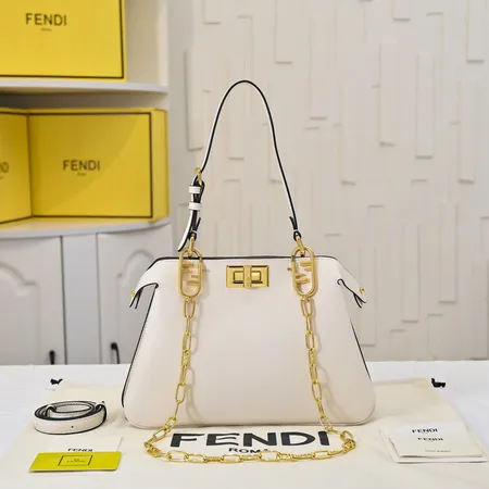 フェンディ ハンドバッグ