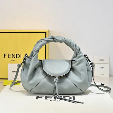 フェンディ ハンドバッグ