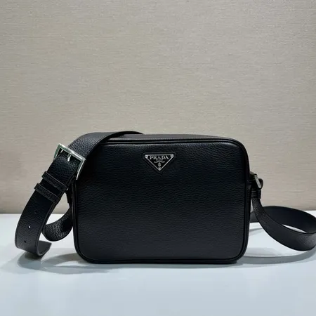 プラダ ショルダーバッグ