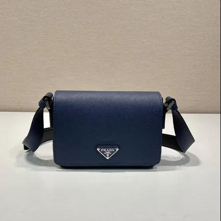 プラダ ショルダーバッグ
