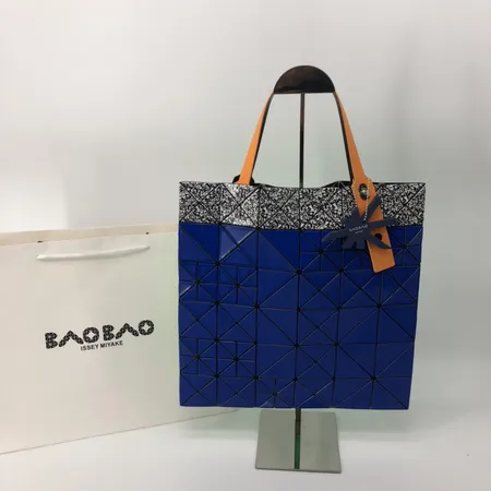 イッセイ ミヤケ ハンドバッグ