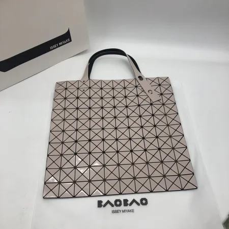 ミュウミュウ ハンドバッグ