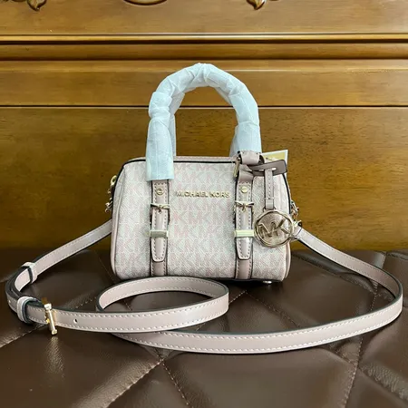 マイケルコース ショルダーバッグ
