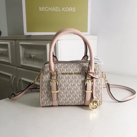 マイケルコース ハンドバッグ