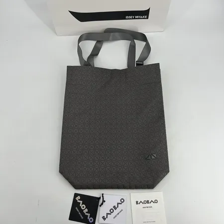 ミュウミュウ ハンドバッグ