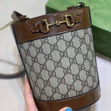 グッチ ハンドバッグ