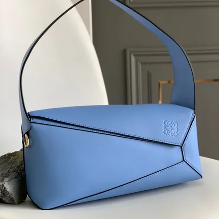 ロエベ ショルダーバッグ