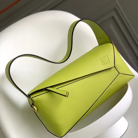 ロエベ ショルダーバッグ