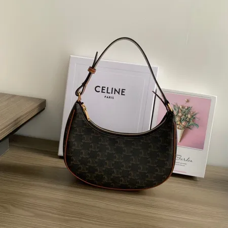 セリーヌ ショルダーバッグ