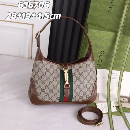 グッチ ショルダーバッグ